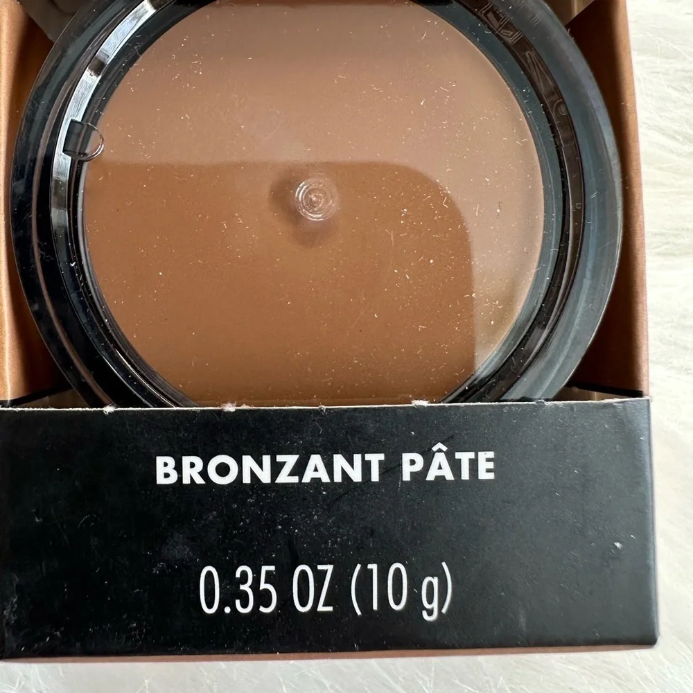 🩷5/$10 e.l.f. Putty Bronzer